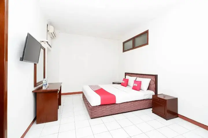 Суракарта: SUPER OYO Capital O 1644 Hotel Griya Kencana