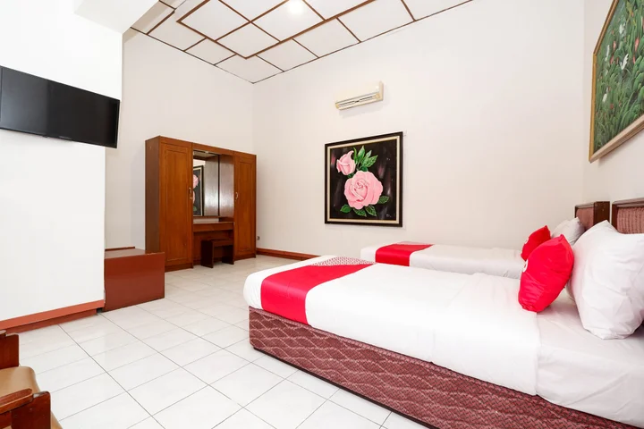 Суракарта: SUPER OYO Capital O 1644 Hotel Griya Kencana