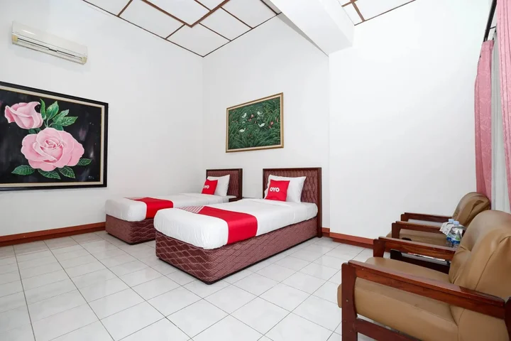 Суракарта: SUPER OYO Capital O 1644 Hotel Griya Kencana