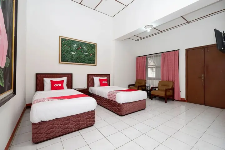 Суракарта: SUPER OYO Capital O 1644 Hotel Griya Kencana