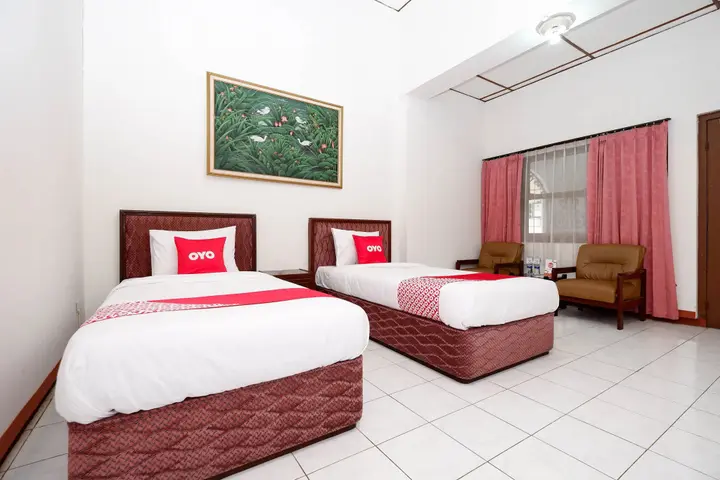 Суракарта: SUPER OYO Capital O 1644 Hotel Griya Kencana