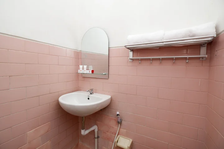Суракарта: SUPER OYO Capital O 1644 Hotel Griya Kencana