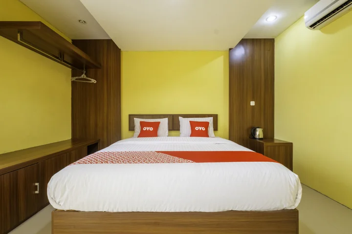 Пелабухан-рату: Capital O 1973 Guest House Toserba Selamat Syariah Pelabuhan Ratu
