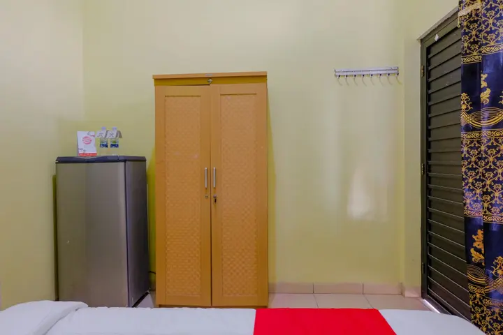Мадиун: OYO 1784 Hj. Aniek Residence
