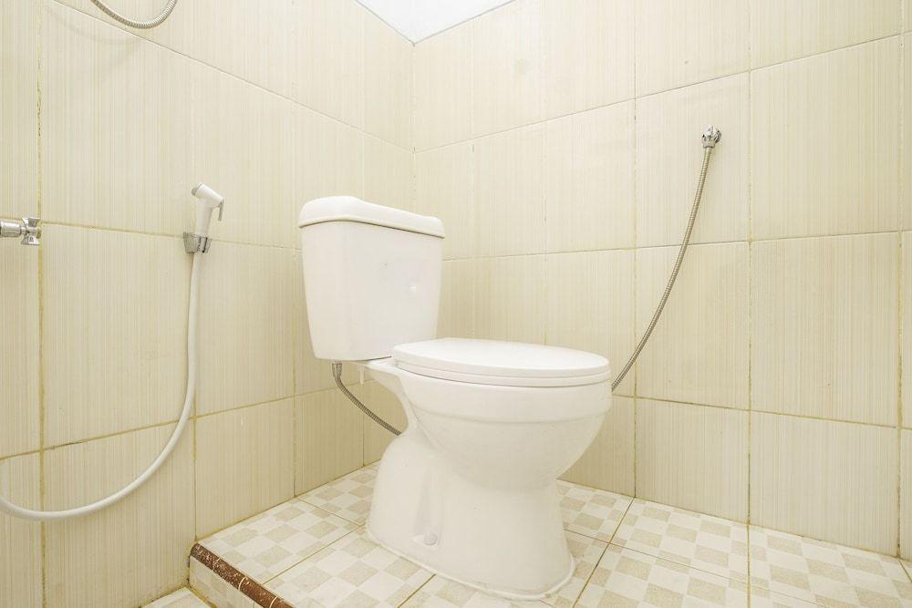 Чиребон: OYO 2121 Pondok Nazwa