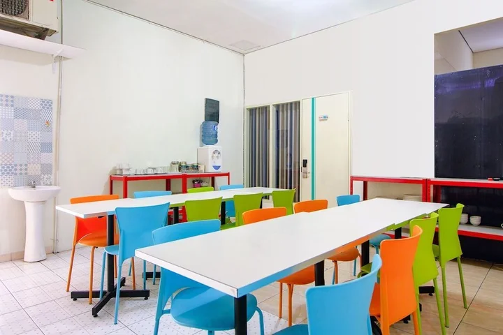Батуретно: 2105 Hotel Sanca Inn