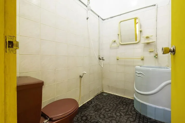 Пелабухан-рату: SPOT ON 1896 Hotel Mahkota Pantai