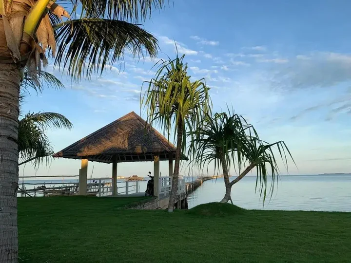 Остров Пеньенгат: The Kelong Trikora Resort