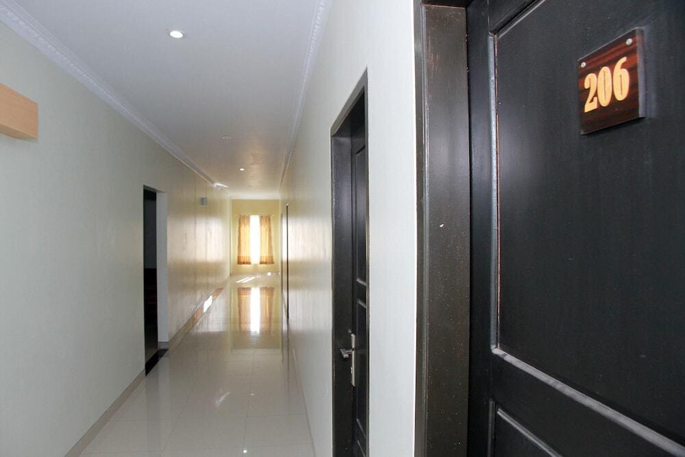 Палу: Oyo 1559 Pondok Garuda Guest House
