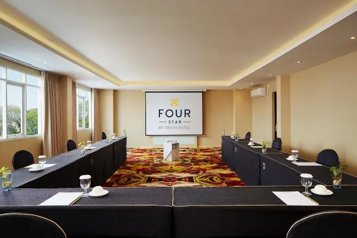 Денпасар: Four Star by Trans Hotel Sanur