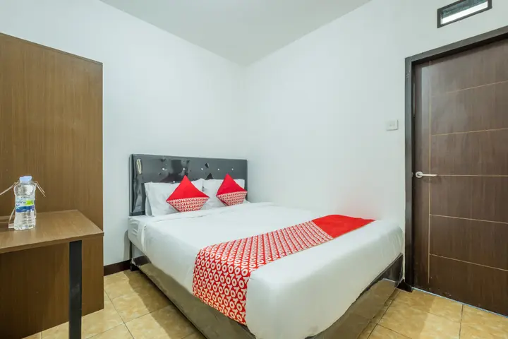 Чиребон: OYO 1460 Anyelir Residence