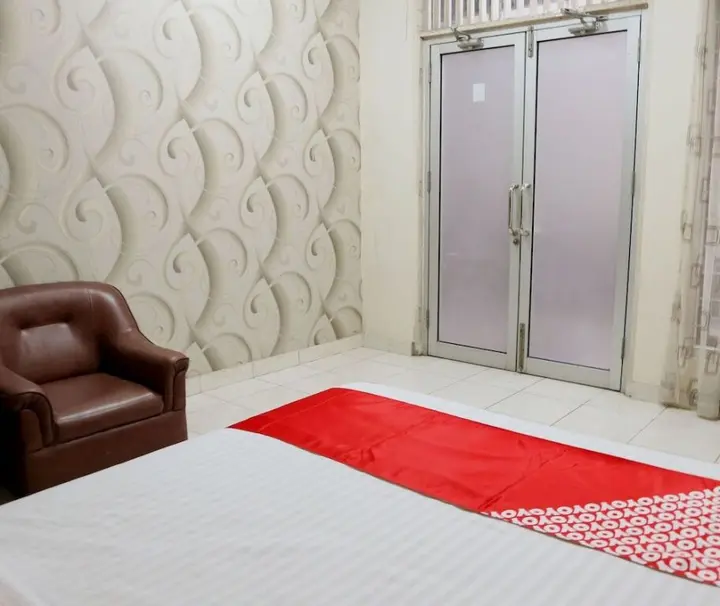 Паданг: Oyo 1686 Lenggogeni House