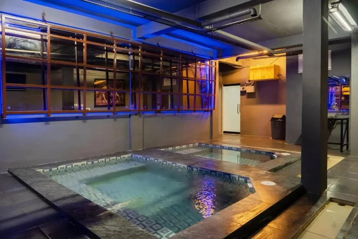 Медан: De'Tonga Hotel