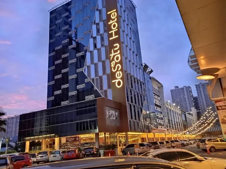 Медан: deSatu Hotel