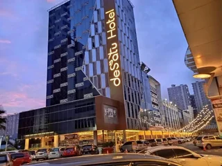 Медан: deSatu Hotel