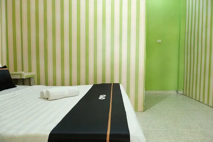 Белитунг: OYO 2186 Esbe Hotel Syariah