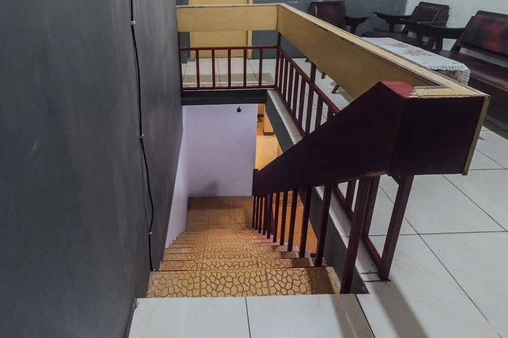 Амбон: Oyo 2244 Wisma Game