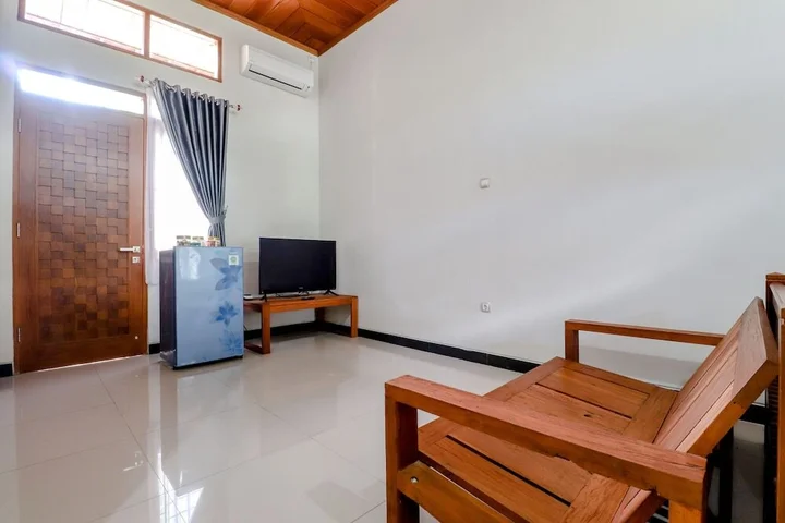 Батуретно: Jenak Homestay
