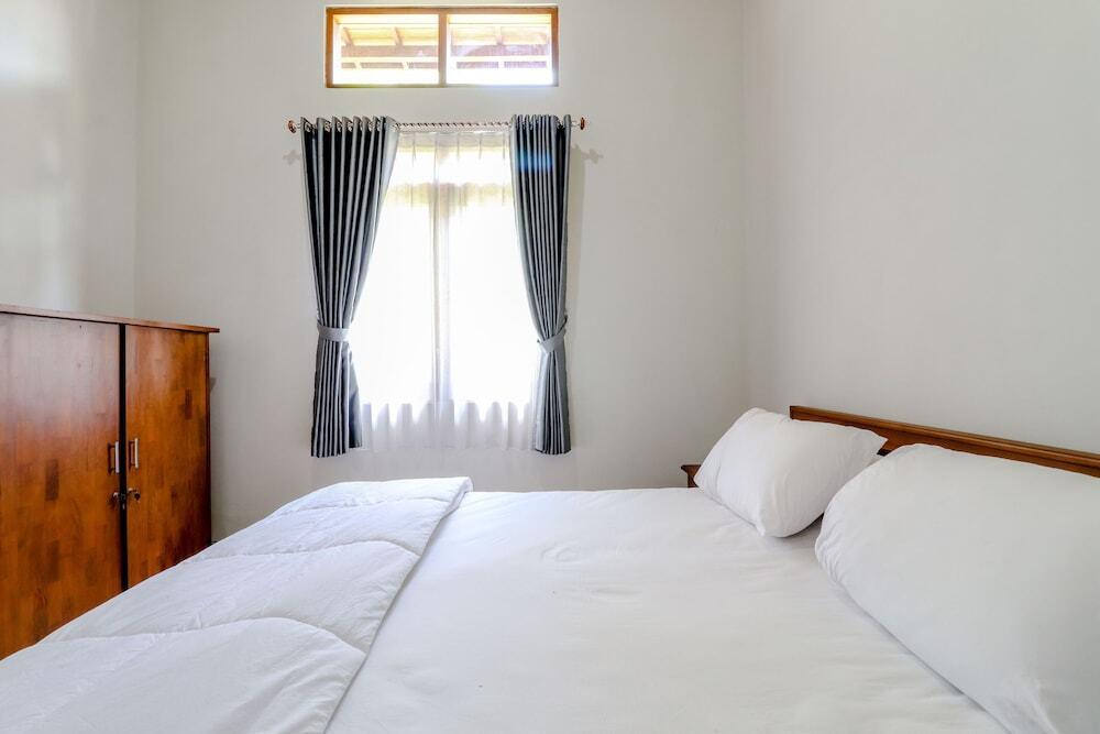 Батуретно: Jenak Homestay