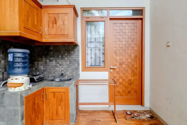 Батуретно: Jenak Homestay