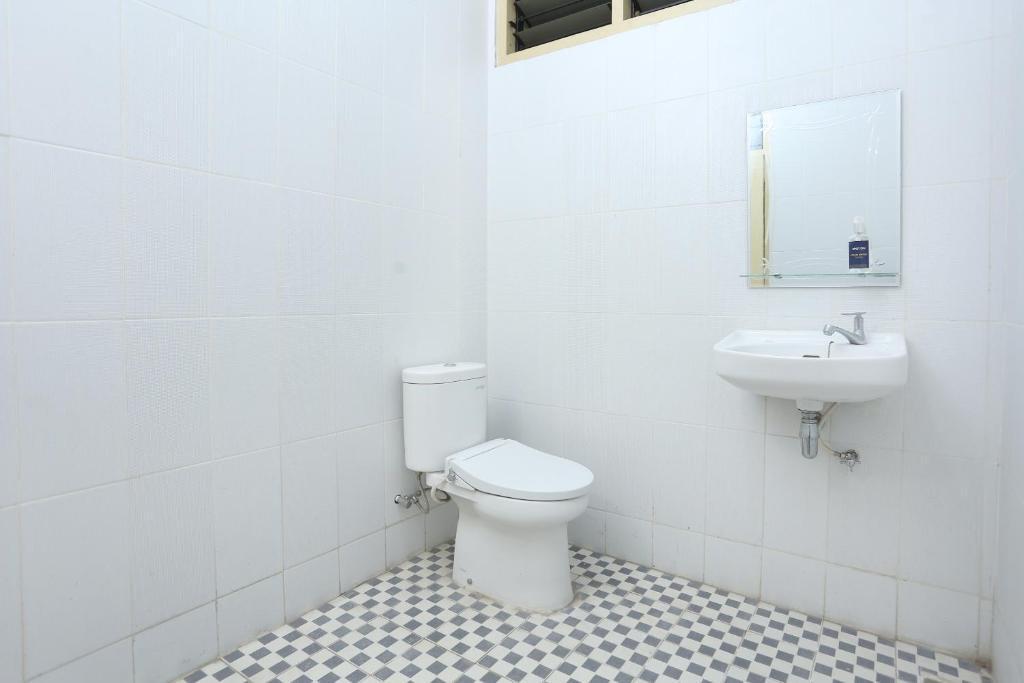Депок: OYO 2268 Tim-tim Homestay Syariah