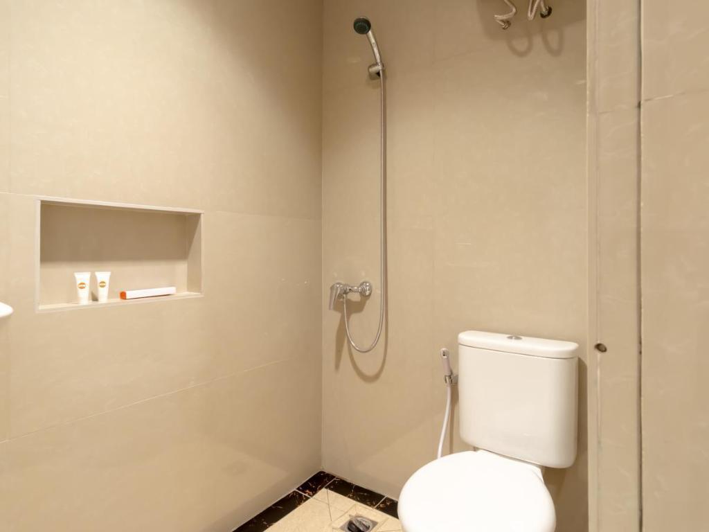 Медан: Capital O 1585 Ring Road Residence