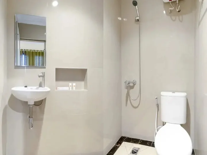 Медан: Capital O 1585 Ring Road Residence