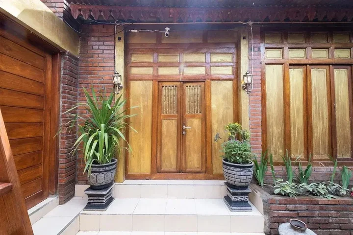 Батуретно: OYO 2372 Graha Dalem Kemuning Sedayu Syariah