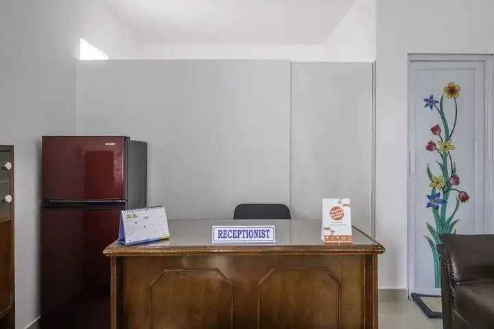 Караванг: OYO Life 2391 Baladewa Residence Syariah