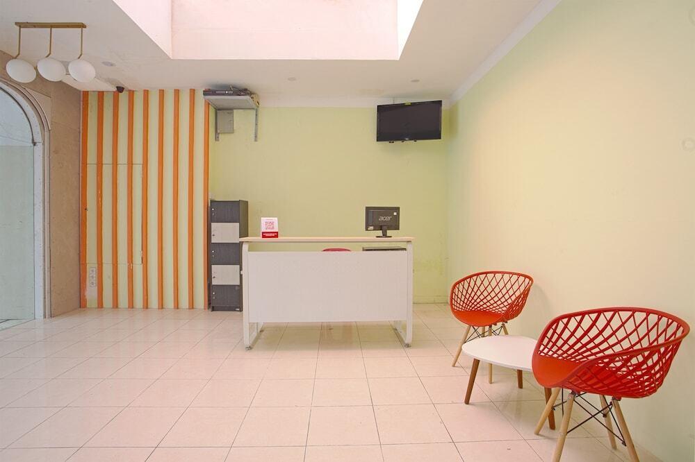 Семаранг: OYO 2443 Inn Joy
