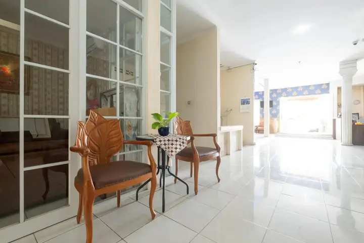 Батуретно: SPOT ON 2419 Rumah Nugraha Hotel Syariah
