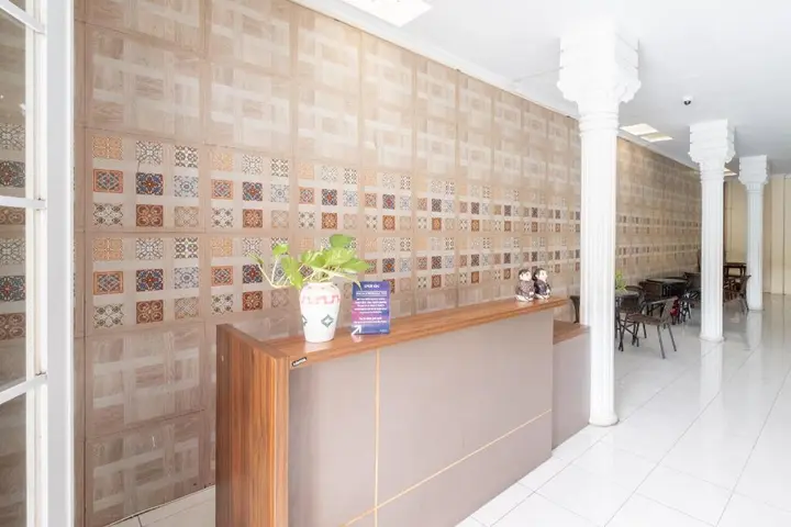 Батуретно: SPOT ON 2419 Rumah Nugraha Hotel Syariah
