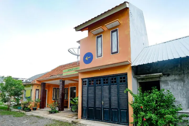 Джепара: SPOT ON 2414 Homestay Potroyudan