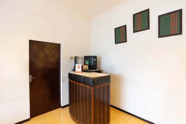 Депок: OYO 2454 Wanawiyata Homestay