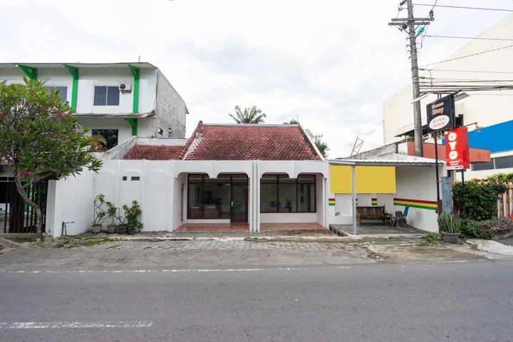 Депок: OYO 2454 Wanawiyata Homestay