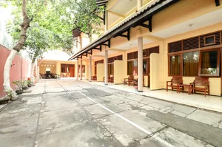 Сурабая: Hotel Bungurasih Syariah