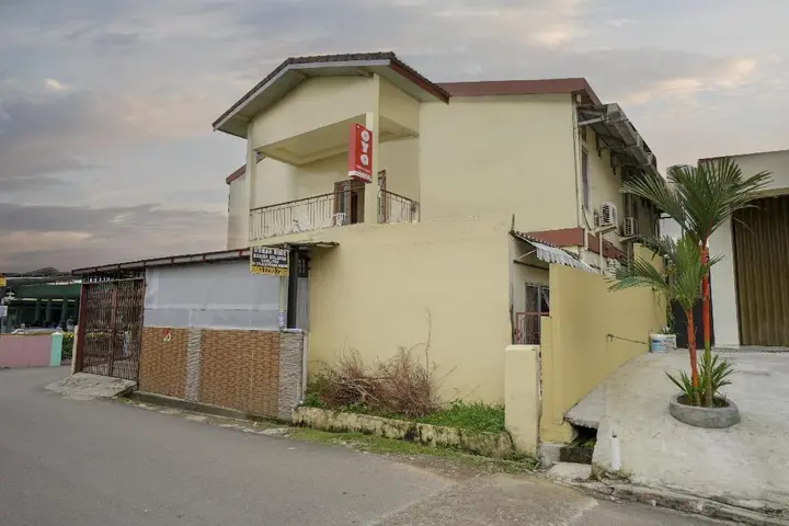 Палембанг: OYO Life 2502 Syariah Triantama Kost