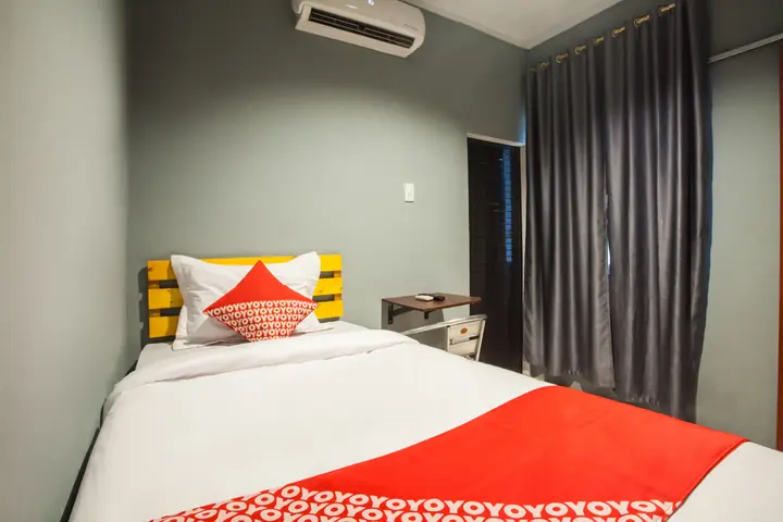 Медан: OYO 990 Stadion Residence Syariah