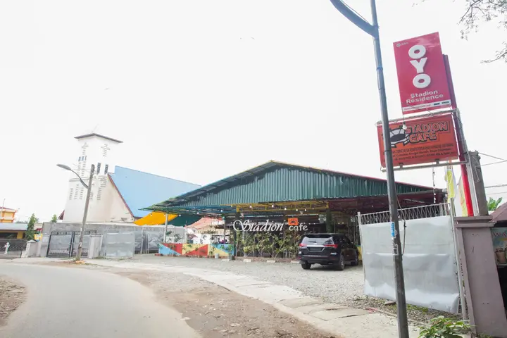 Медан: OYO 990 Stadion Residence Syariah