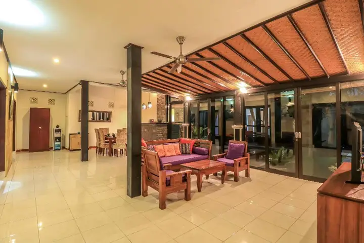 OYO 2542 Villa Iluka 2 — фото 1