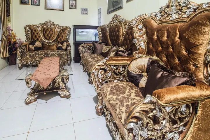 Амбон: OYO 2165 Alyah Guest House Syariah