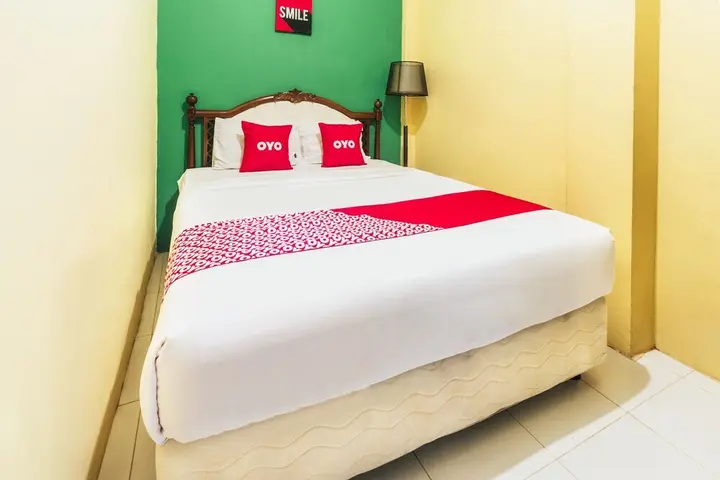 Амбон: OYO 2165 Alyah Guest House Syariah