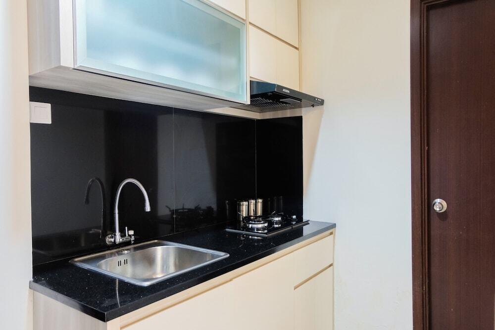 Legok: Exclusive 1Br Saveria Apartment