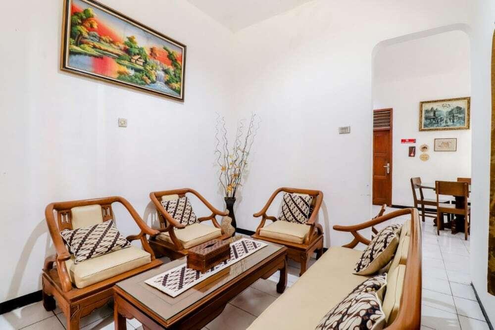 Батуретно: Homestay Mbah Rono