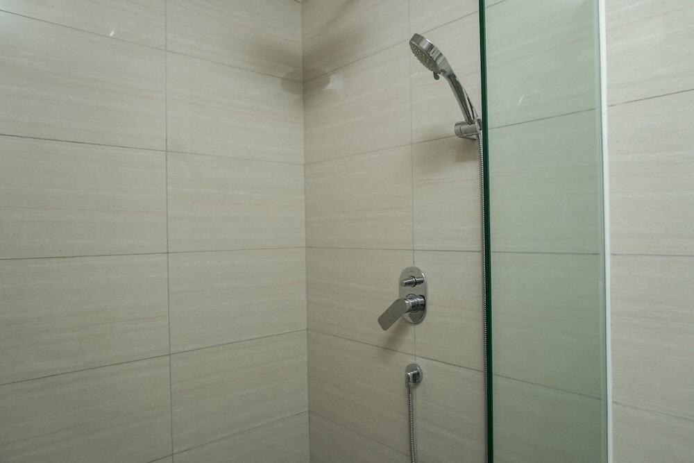 Джакарта: Pool View Studio Apartment Ciputra International