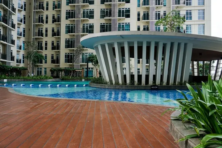 Джакарта: Pool View Studio Apartment at Puri Orchard