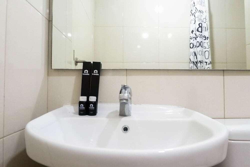 Сурабая: Cozy Studio at Tanglin Tower Supermall Mansion