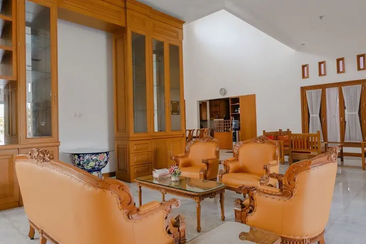 Маланг: OYO 2295 Daffi Family Residence