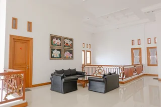 Маланг: OYO 2295 Daffi Family Residence