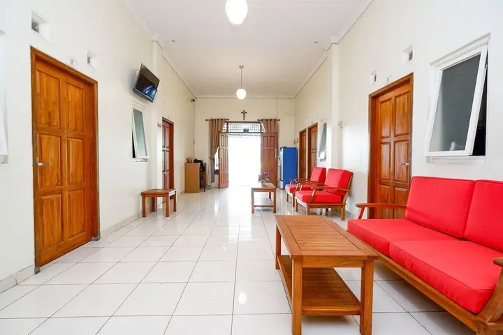 Семаранг: OYO 2428 Trision Hostel